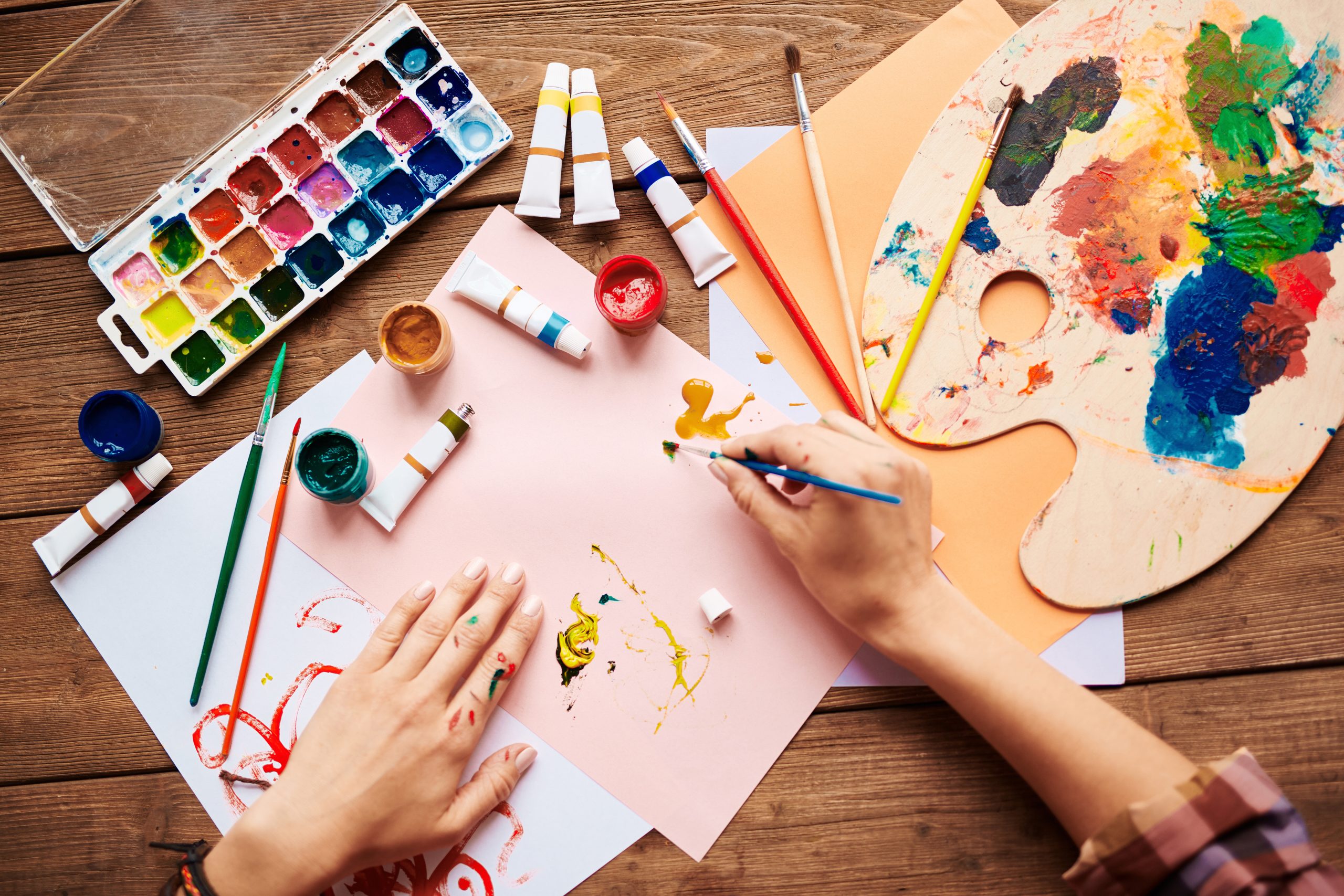artist-painting-2021-09-24-02-40-37-utc-1-scaled